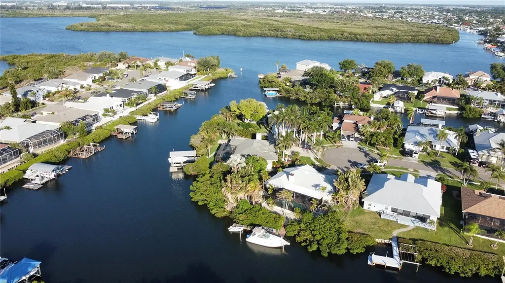6612 Blackfin Way Apollo Beach FL 33572
