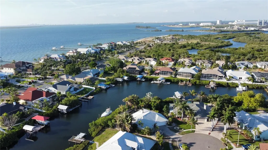 6612 Blackfin Way Apollo Beach FL 33572