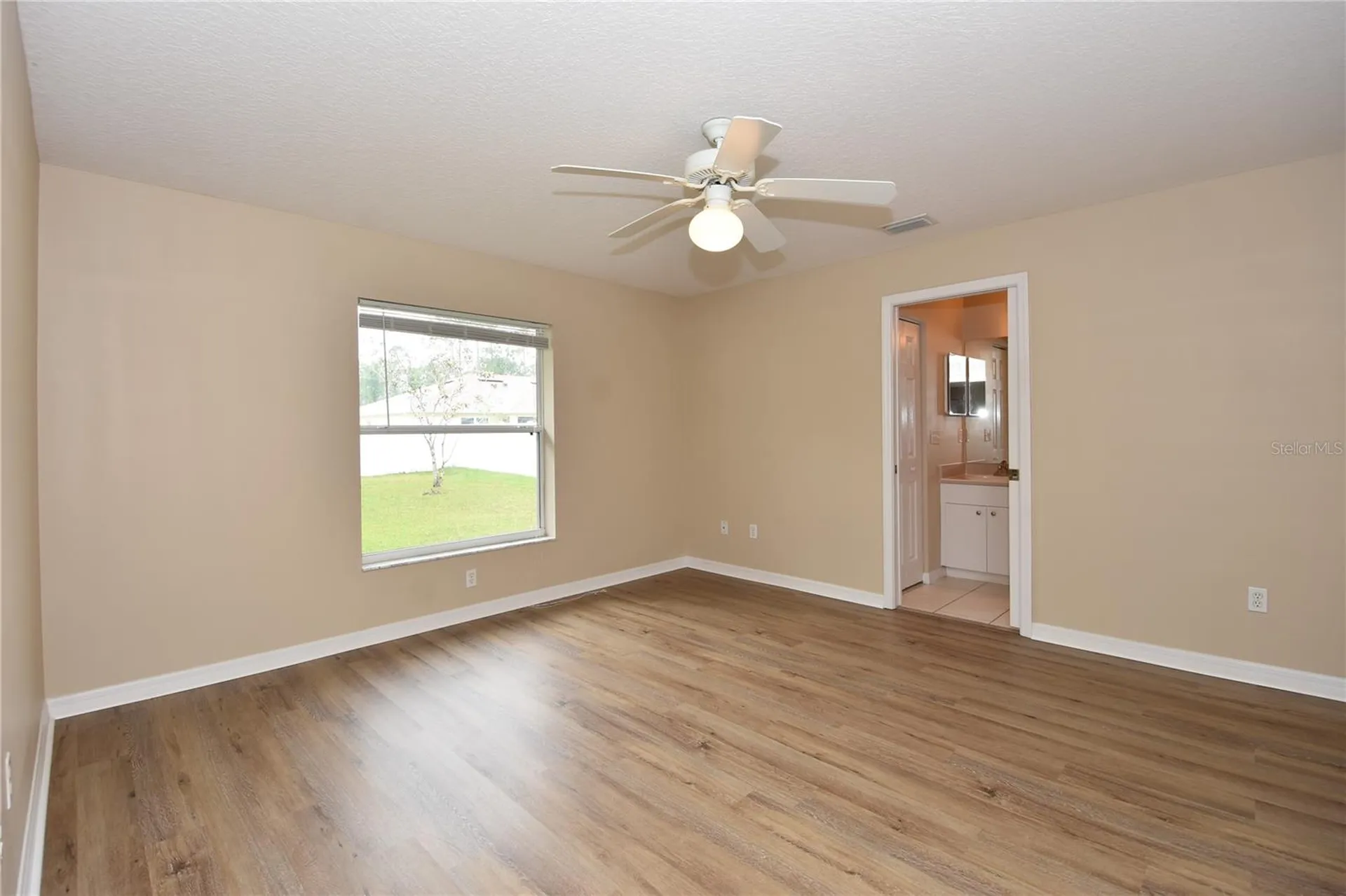 32 Slumber Path Palm Coast FL 32164