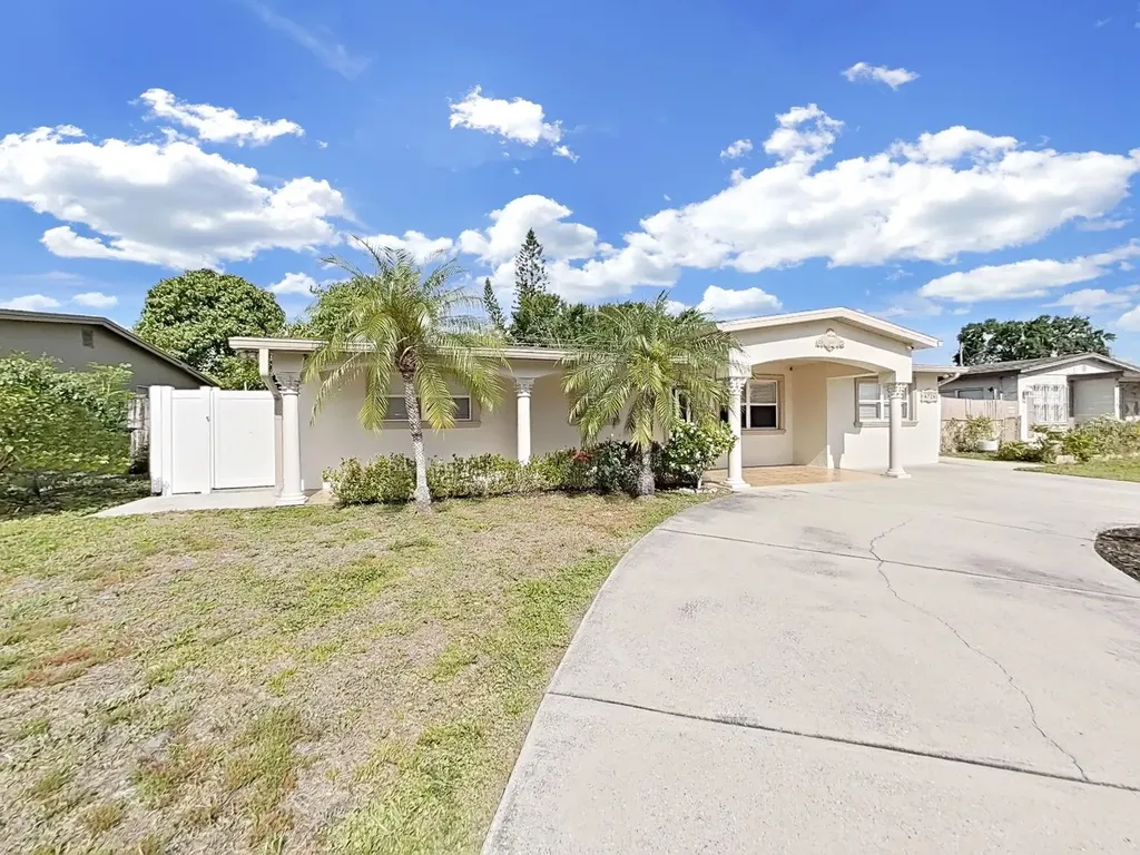 4726 Eldorado Drive Tampa FL 33615