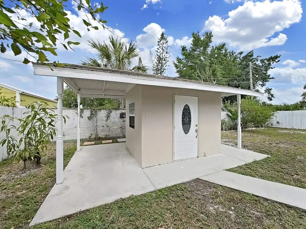 4726 Eldorado Drive Tampa FL 33615