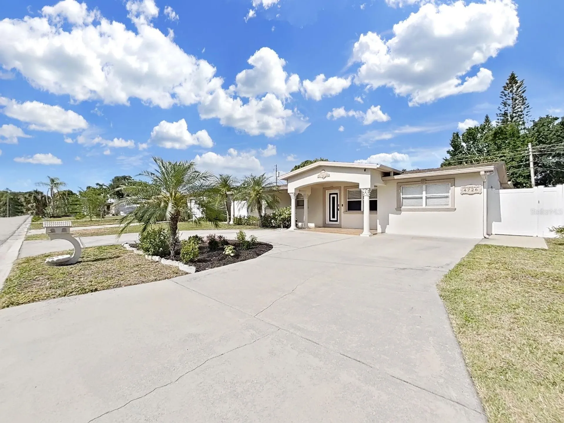4726 Eldorado Drive Tampa FL 33615