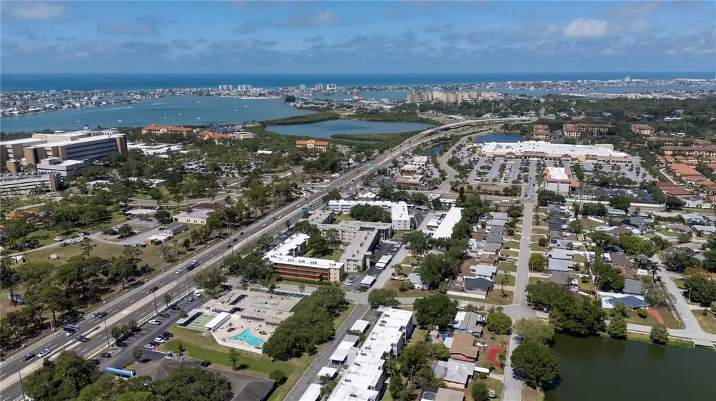 9940 47th Avenue N St Petersburg FL 33708