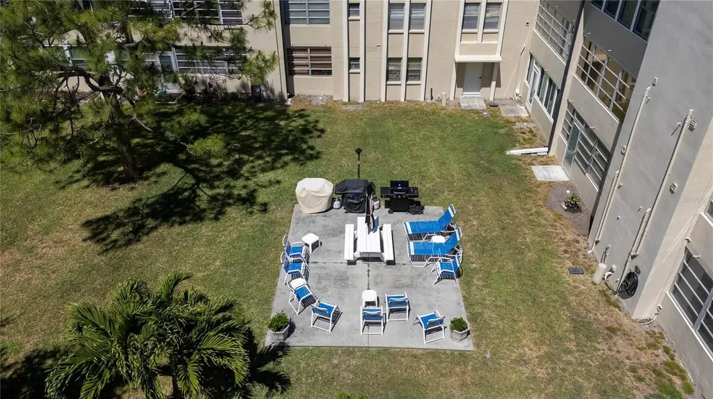 9940 47th Avenue N St Petersburg FL 33708