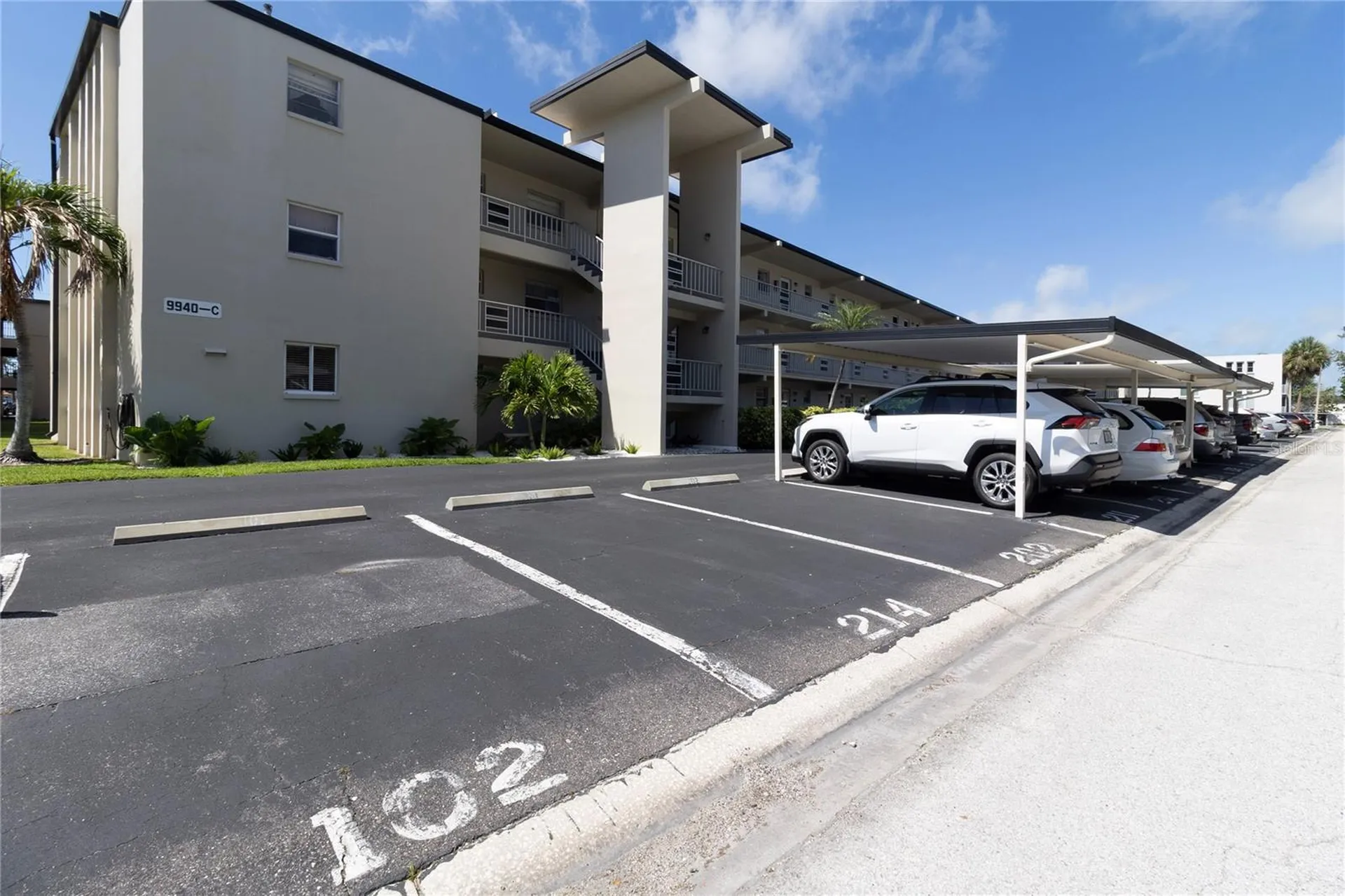 9940 47th Avenue N St Petersburg FL 33708