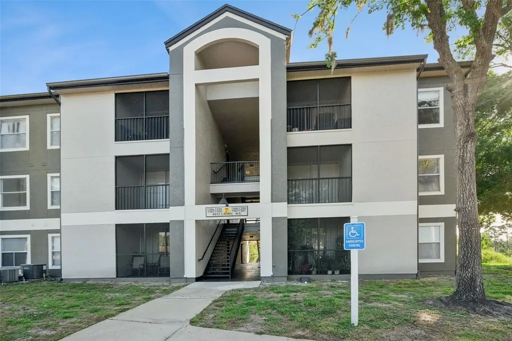 8813 Latrec Avenue Orlando FL 32819