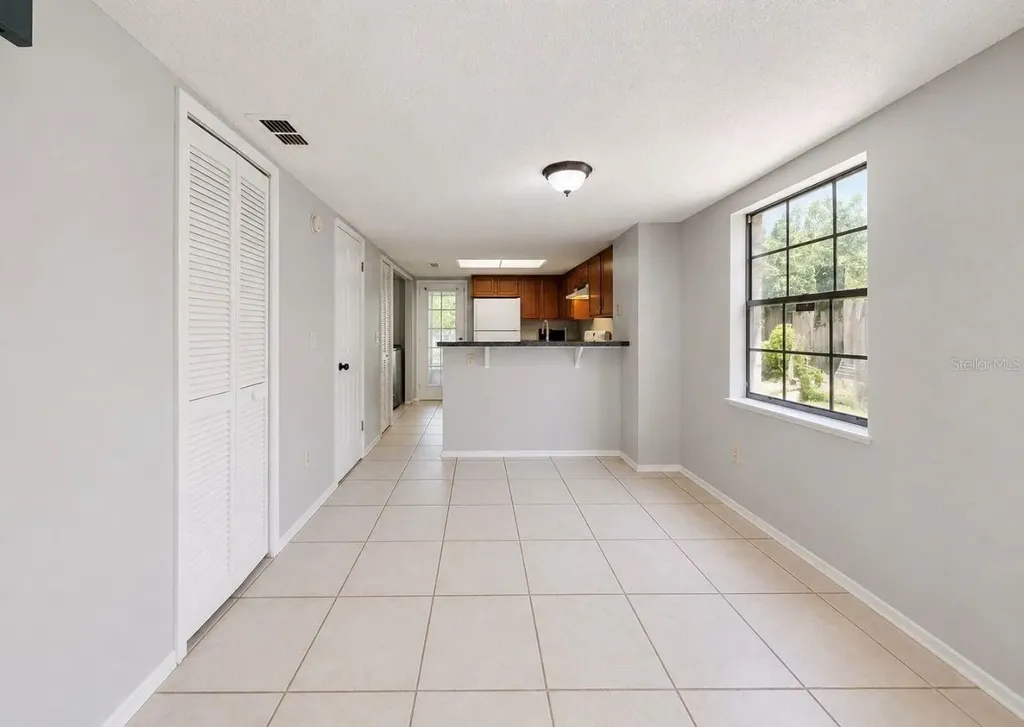 2316 Fletchers Point Circle Tampa FL 33613