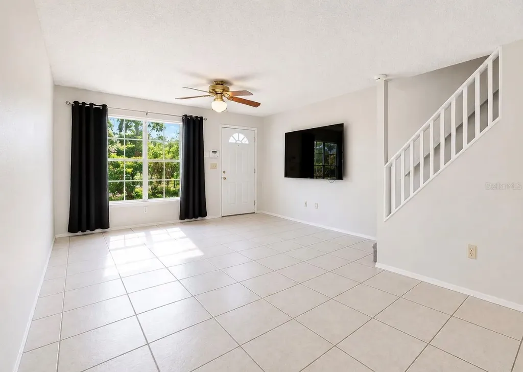 2316 Fletchers Point Circle Tampa FL 33613