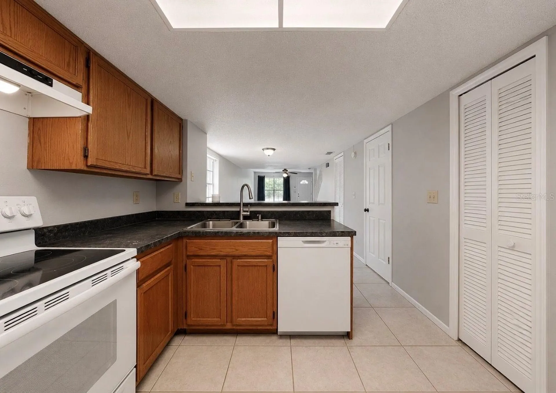 2316 Fletchers Point Circle Tampa FL 33613