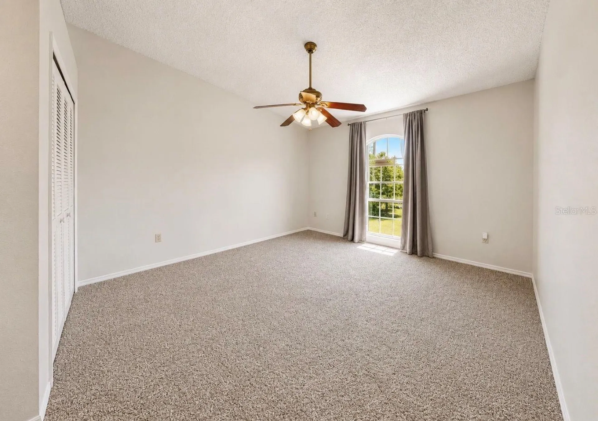 2316 Fletchers Point Circle Tampa FL 33613