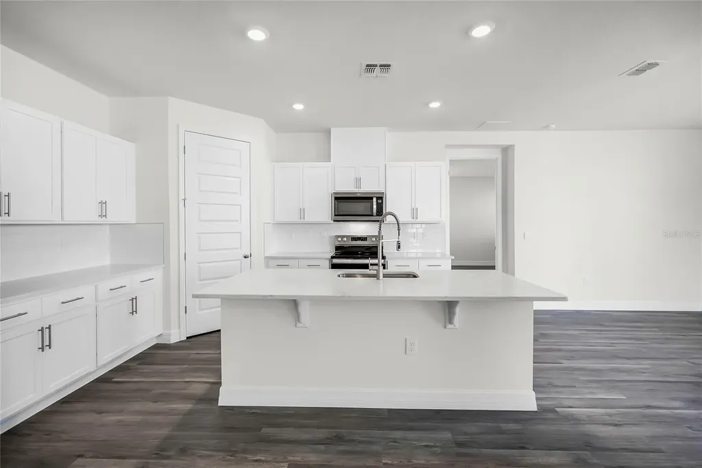 1757 Hummingbird Road Winter Haven FL 33884