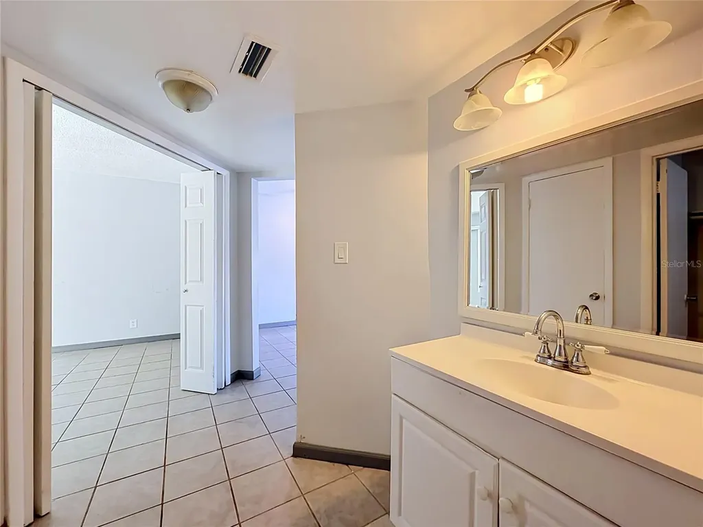 2636 Lemon Tree Lane Orlando FL 32839