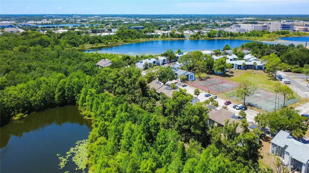 2636 Lemon Tree Lane Orlando FL 32839