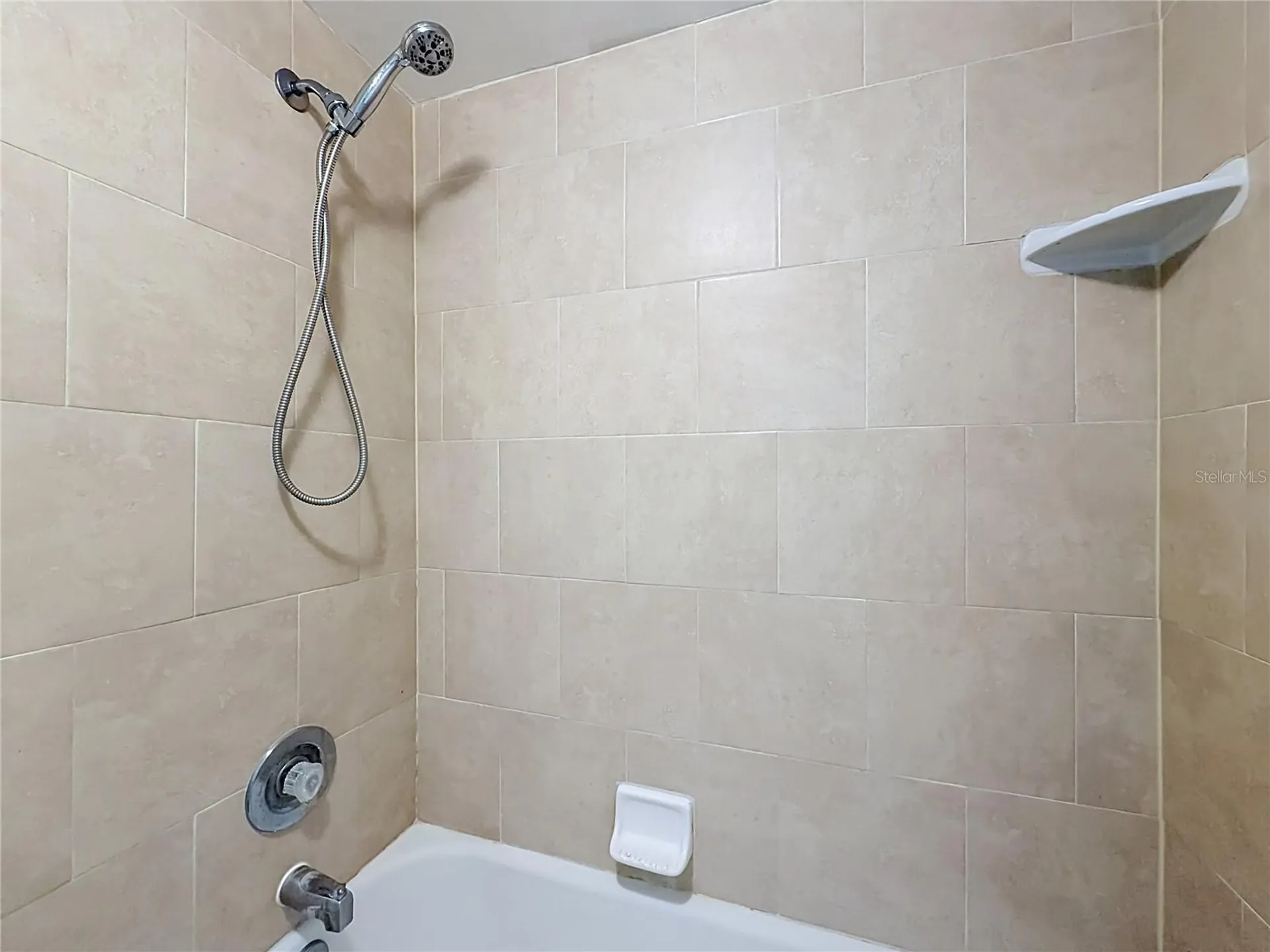 2636 Lemon Tree Lane Orlando FL 32839