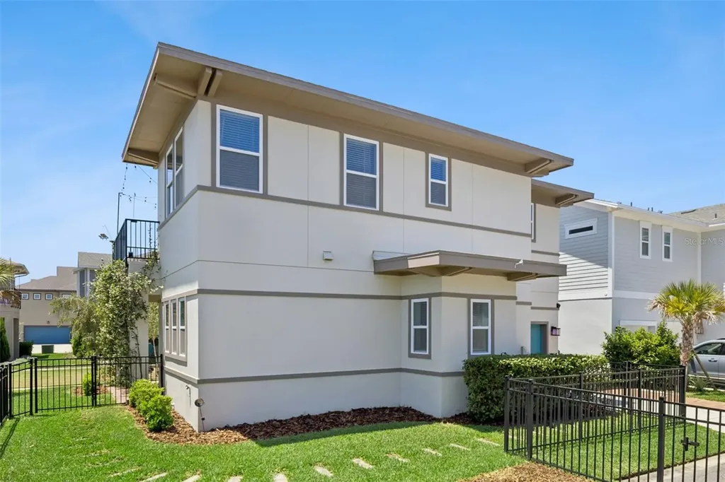 8466 Feringa Alley Orlando FL 32827