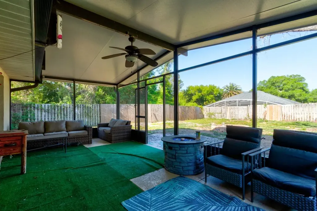 252 E Lancaster Avenue Orange City FL 32763