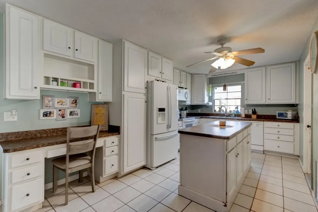 252 E Lancaster Avenue Orange City FL 32763