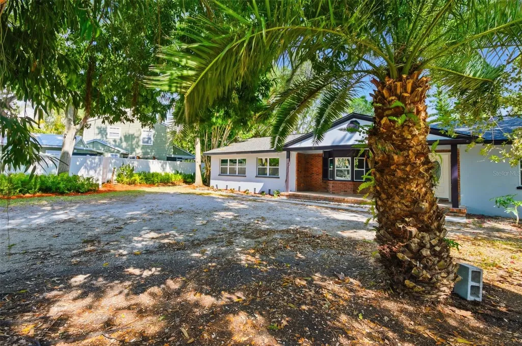 3084 Spirea Street Sarasota FL 34231