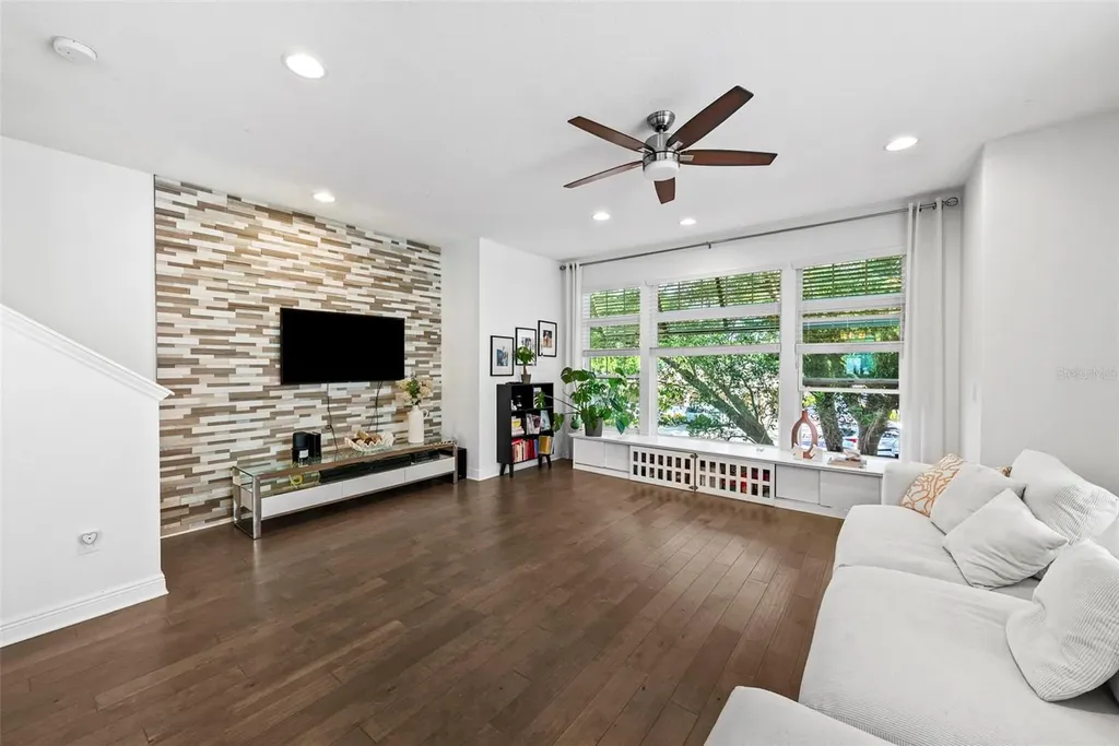 420 S Lincoln Avenue Tampa FL 33609