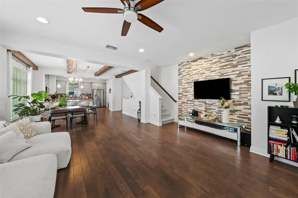 420 S Lincoln Avenue Tampa FL 33609