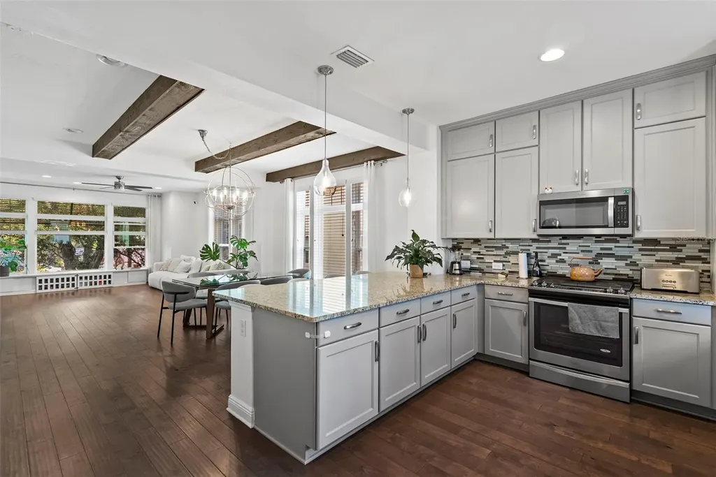 420 S Lincoln Avenue Tampa FL 33609
