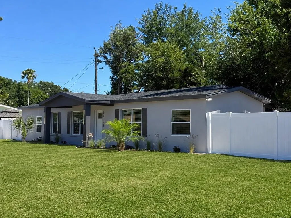 1908 51st Avenue W Bradenton FL 34207