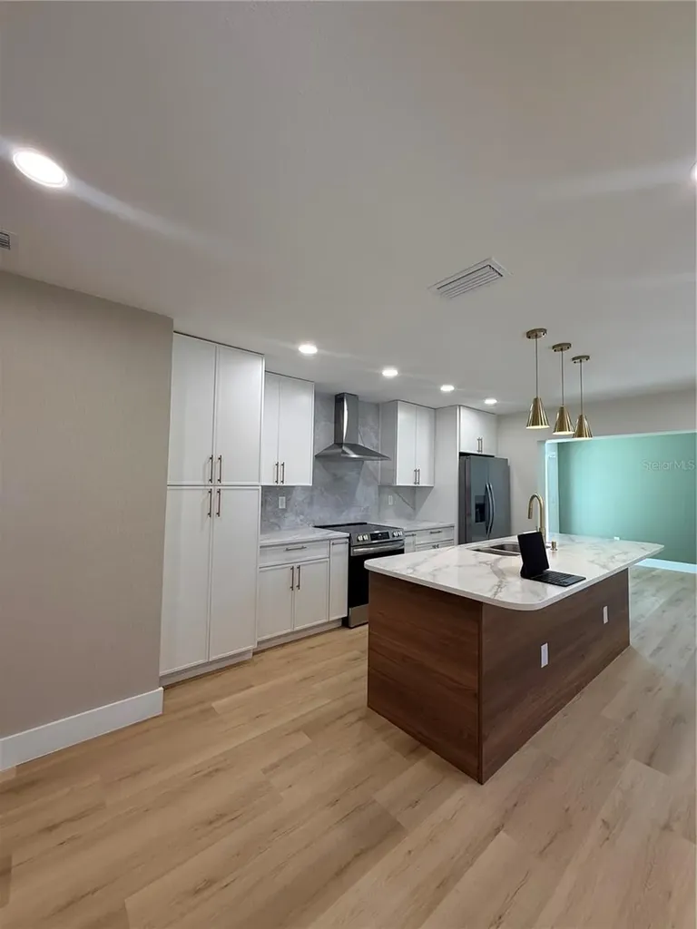 1908 51st Avenue W Bradenton FL 34207