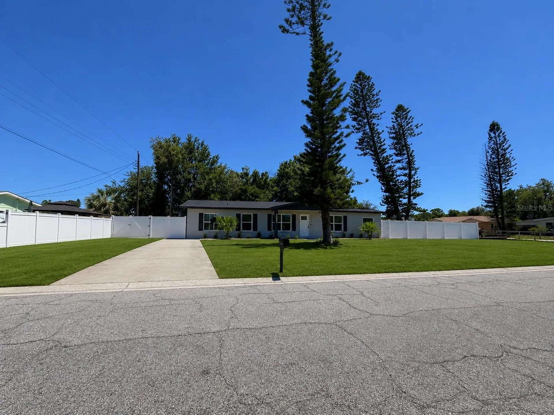 1908 51st Avenue W Bradenton FL 34207
