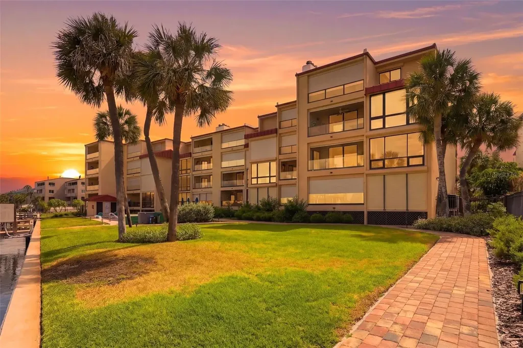 1060 Pinellas Bayway S Tierra Verde FL 33715