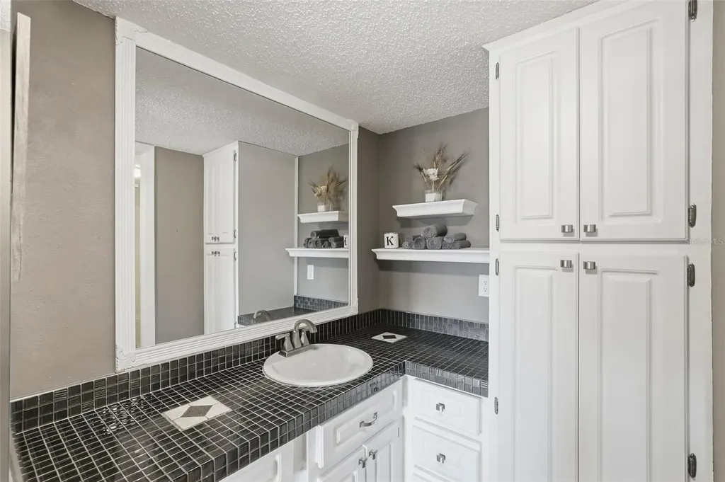 1060 Pinellas Bayway S Tierra Verde FL 33715