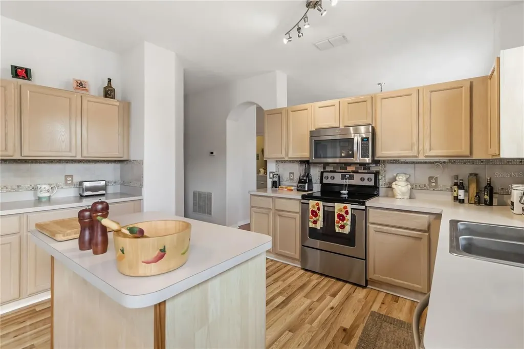 3203 Holland Drive Orlando FL 32825
