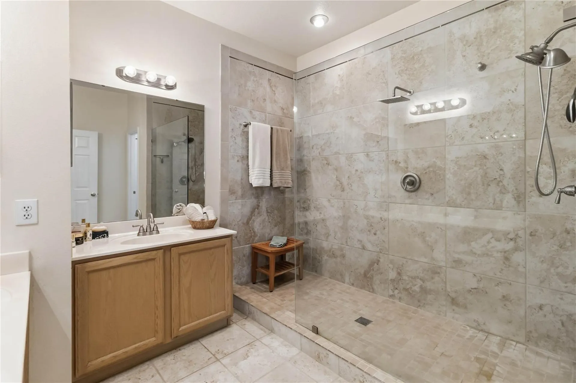 3203 Holland Drive Orlando FL 32825