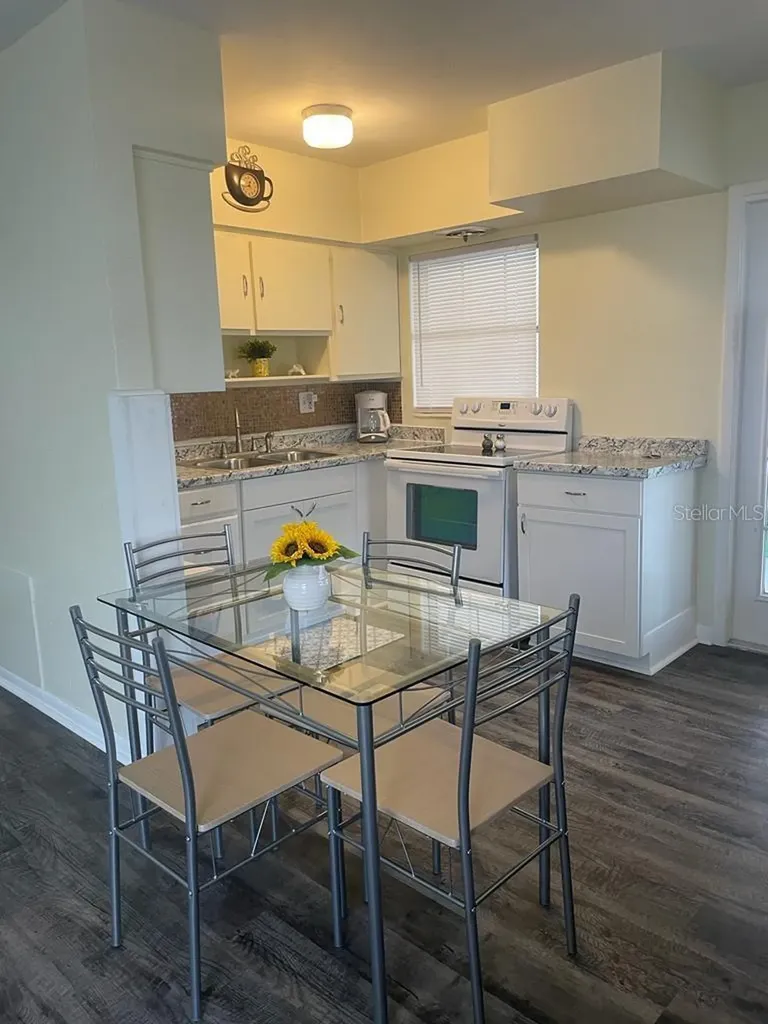 25 6th Avenue SE Largo FL 33771