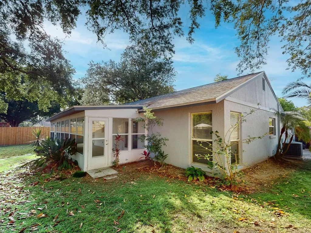 17628 Whistling Lane Lutz FL 33549