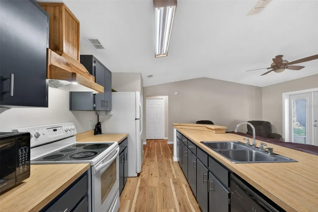 1317 Periwinkle Court Lakeland FL 33811