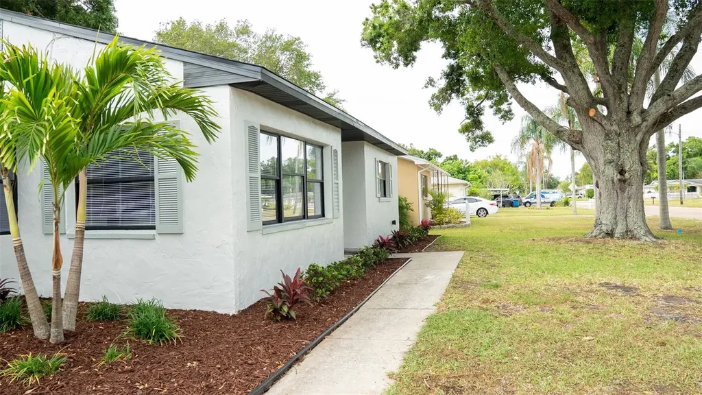 15 N Saturn Avenue Clearwater FL 33755