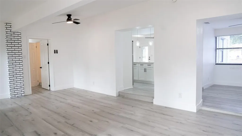 15 N Saturn Avenue Clearwater FL 33755