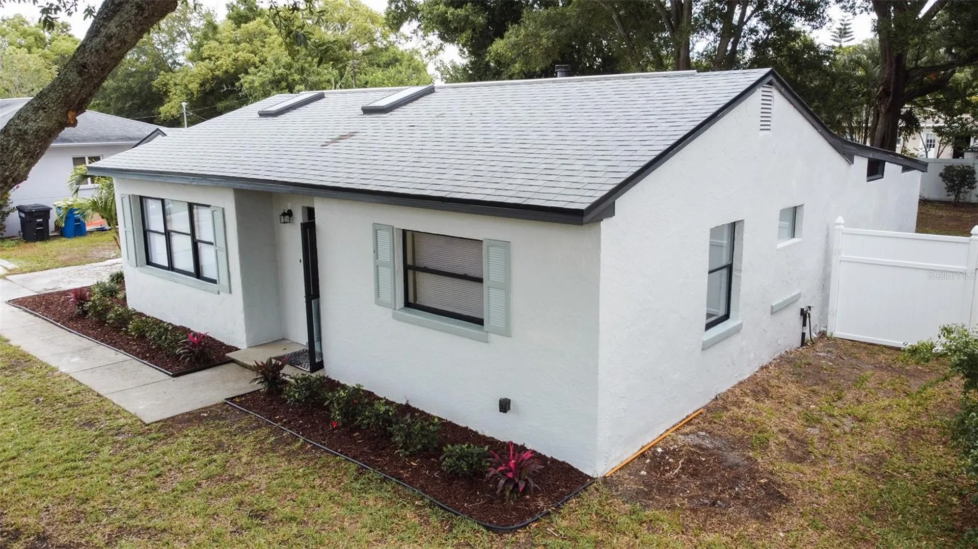 15 N Saturn Avenue Clearwater FL 33755