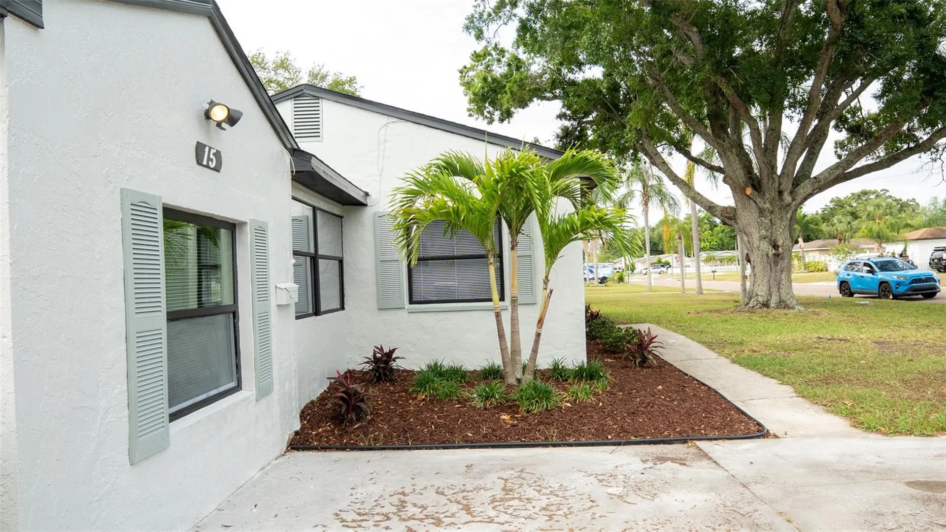 15 N Saturn Avenue Clearwater FL 33755