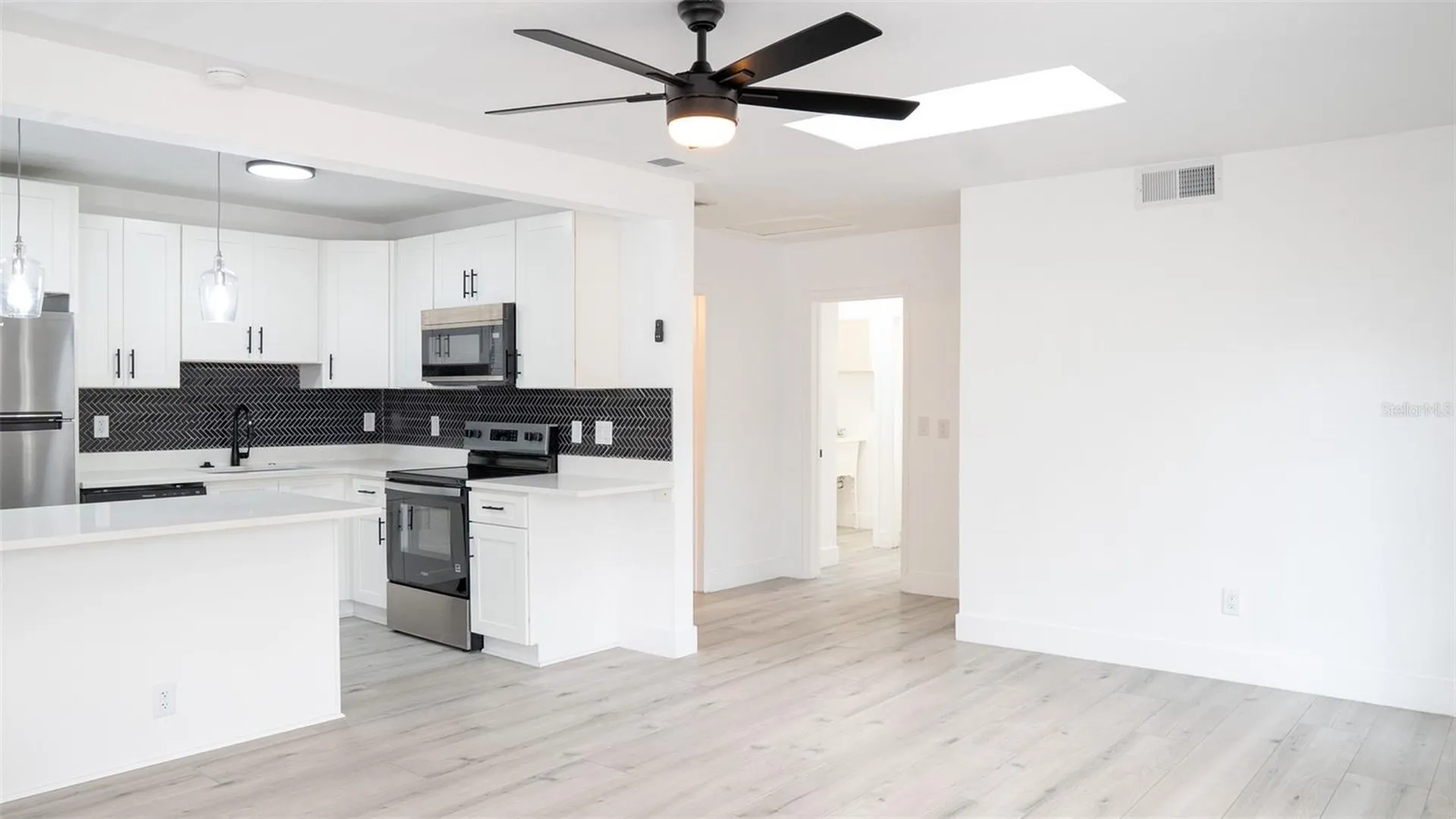 15 N Saturn Avenue Clearwater FL 33755