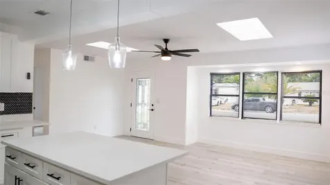 15 N Saturn Avenue Clearwater FL 33755