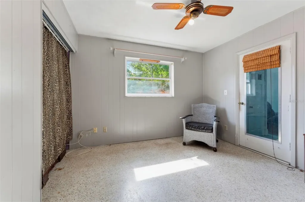 8068 30th Avenue N St Petersburg FL 33710