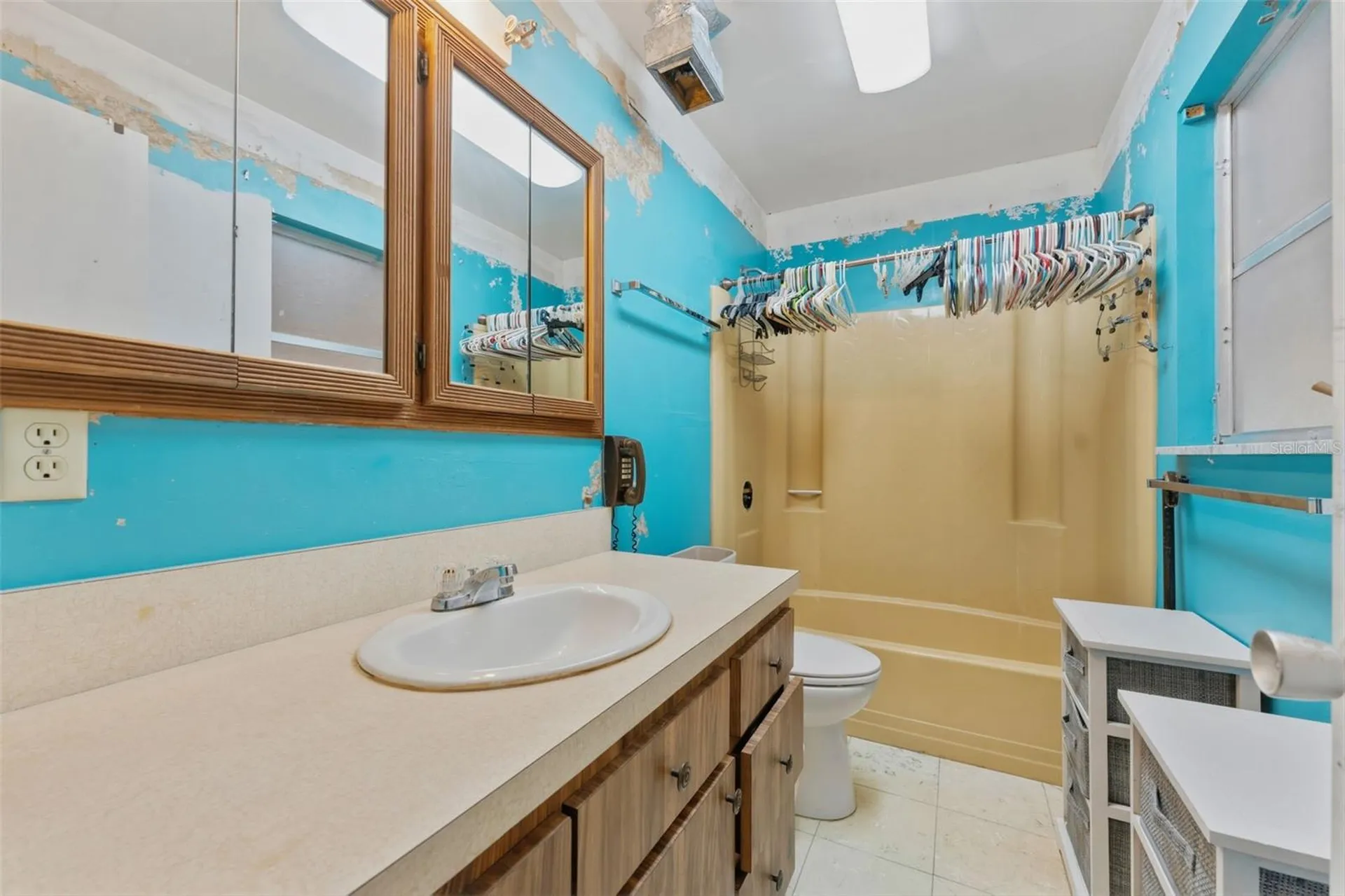 8068 30th Avenue N St Petersburg FL 33710