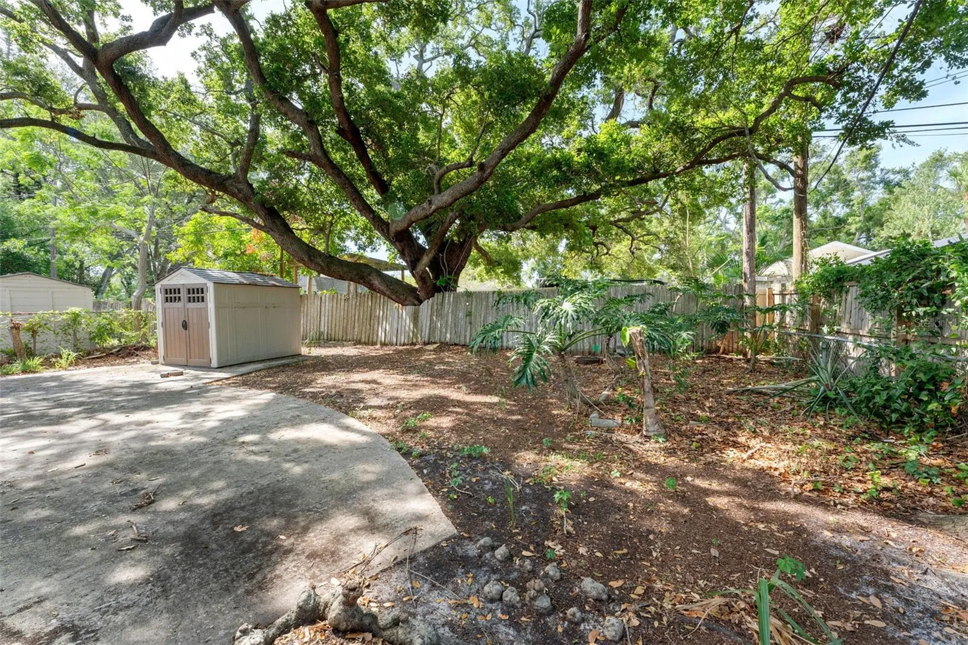 8068 30th Avenue N St Petersburg FL 33710