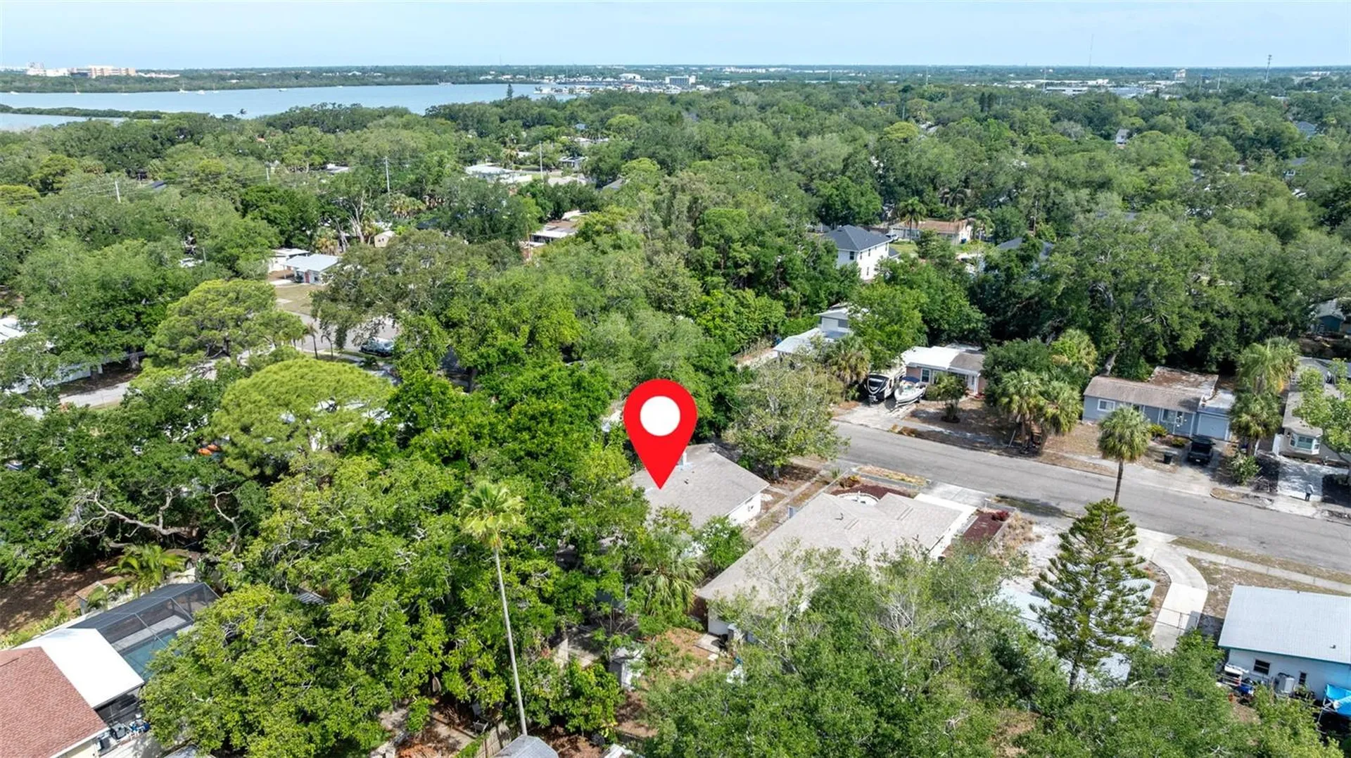 8068 30th Avenue N St Petersburg FL 33710