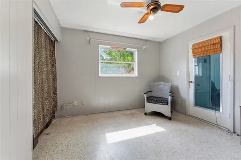 8068 30th Avenue N St Petersburg FL 33710
