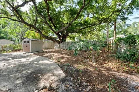 8068 30th Avenue N St Petersburg FL 33710