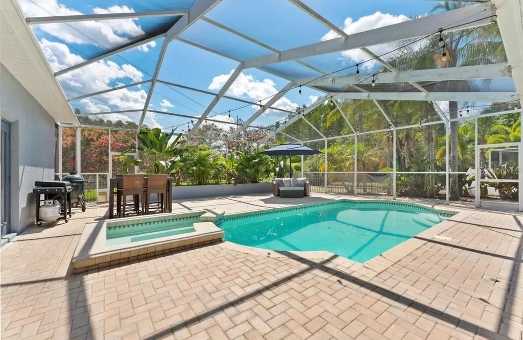12910 Vicksburg Drive Tampa FL 33625