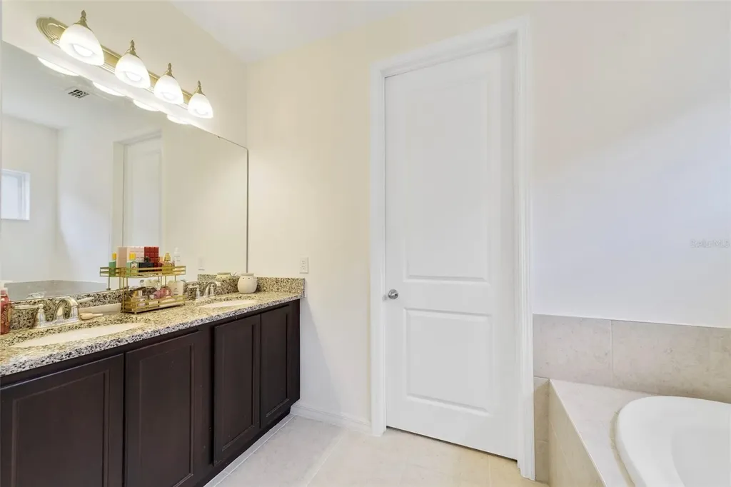 9222 Waverly Walk Drive Orlando FL 32817