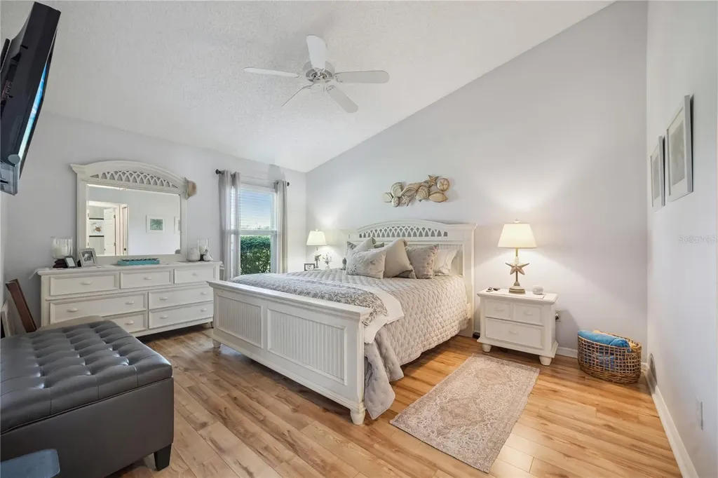 4730 Sawgrass Lake Circle Leesburg FL 34748